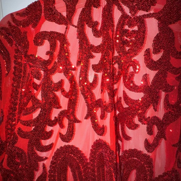 Elegant Red Sequin Duster - Picture 5 of 5